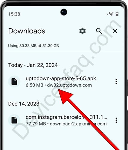 Étape 3 : appuyer sur le fichier APK téléchargé
